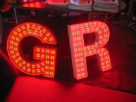 大新LED发光字常见的安装误区。